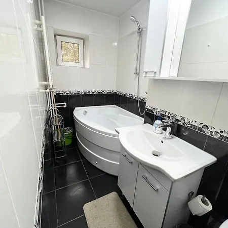A Luxury Near Tineretului Park & Metro * Bukurešť
